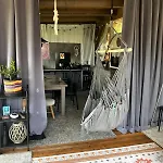 Campsite Glamping Karavan U Konopiste *