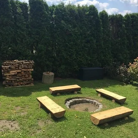 Glamping Karavan U Konopiště * Chrastany (Benesov)