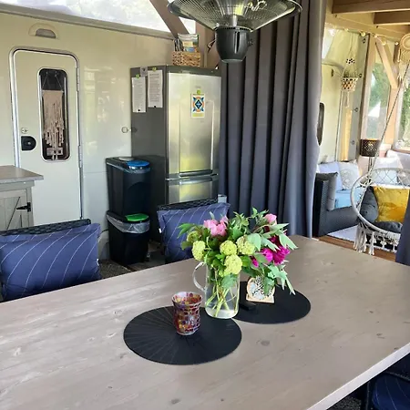 Glamping Karavan U Konopiste Chrastany (Benesov)