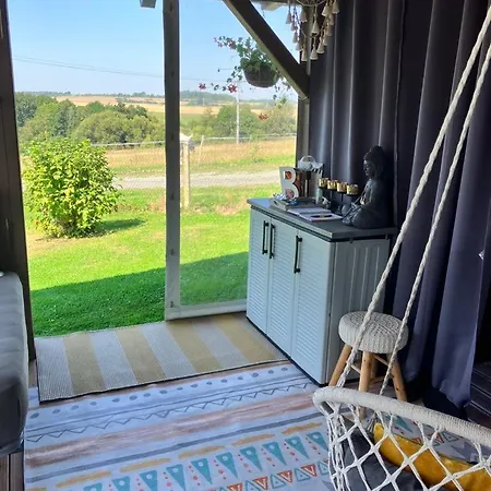 مكان تخييم Glamping Karavan U Konopiste