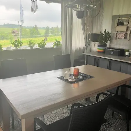 Kemp Glamping Karavan U Konopiště Chrastany (Benesov)