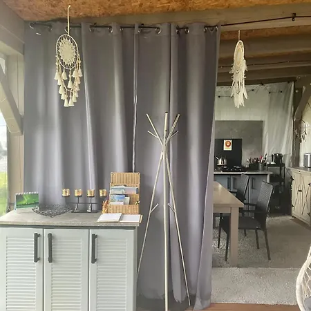 Glamping Karavan U Konopiste