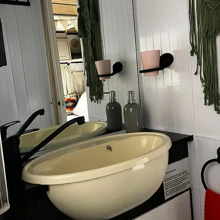 Glamping Karavan U Konopiste * Chrastany (Benesov)