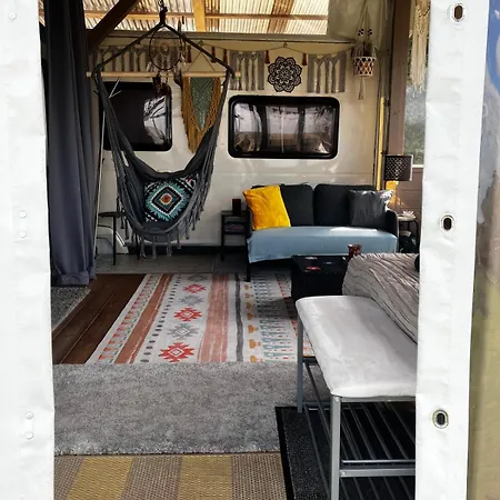 Glamping Karavan U Konopiště *