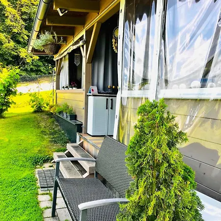 Glamping Karavan U Konopiště Kemp *