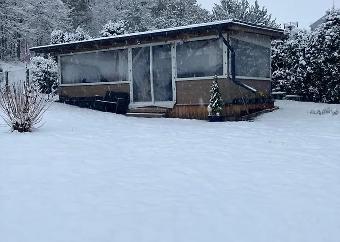 캠프장 Glamping Karavan U Konopiste Chrastany (Benesov)