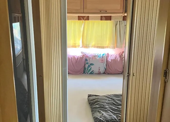 Campsite Glamping Karavan U Konopiste