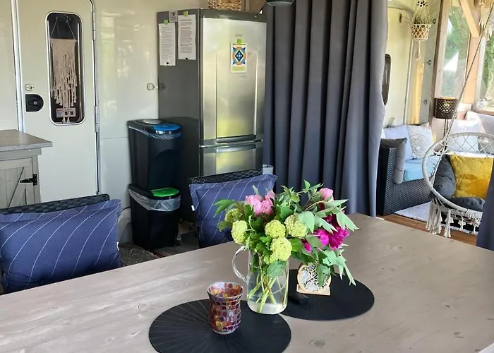 Glamping Karavan U Konopiste Chrastany (Benesov)