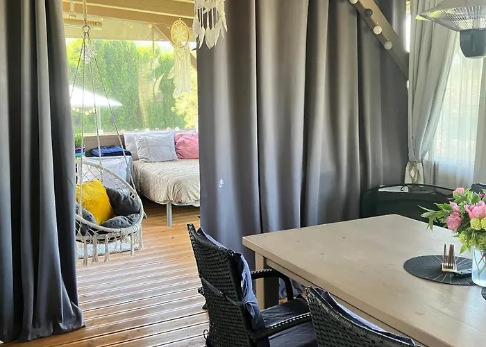 Glamping Karavan U Konopiste * Chrastany (Benesov)