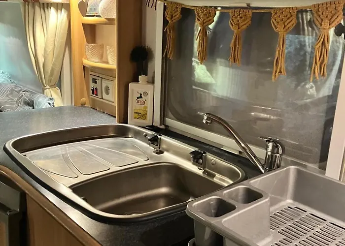 Glamping Karavan U Konopiste Campsite