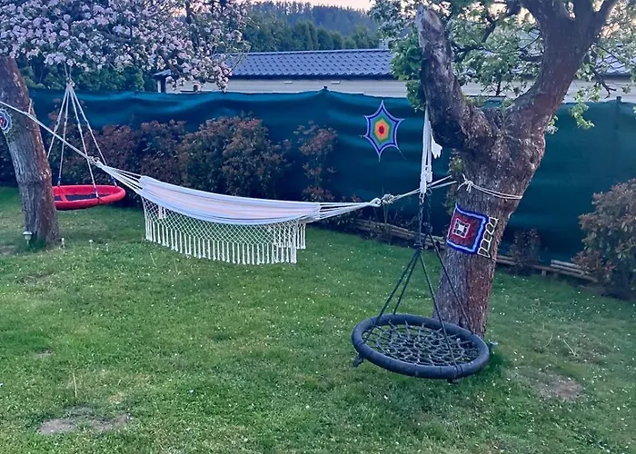 Glamping Karavan U Konopiste *
