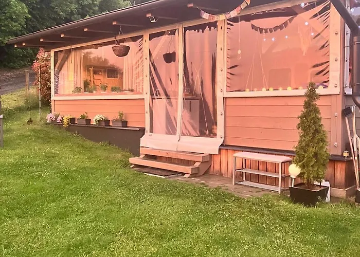 Glamping Karavan U Konopiste *