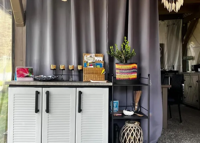 Glamping Karavan U Konopiste * Chrastany (Benesov)