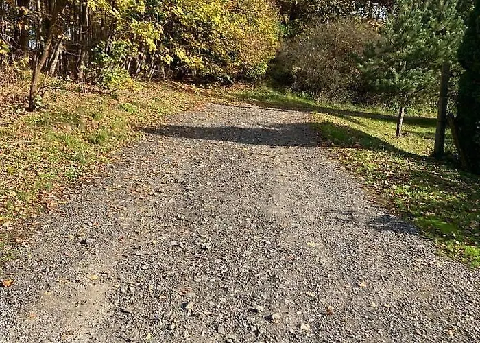 Glamping Karavan U Konopiste Κάμπινγκ Chrastany (Benesov)