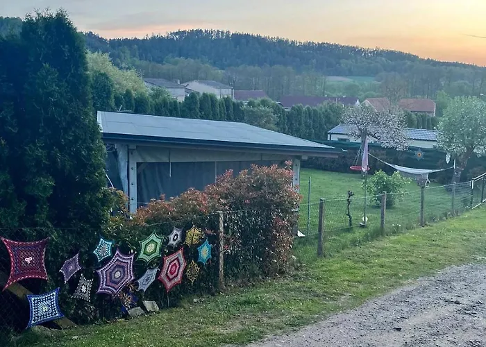 Glamping Karavan U Konopiste *